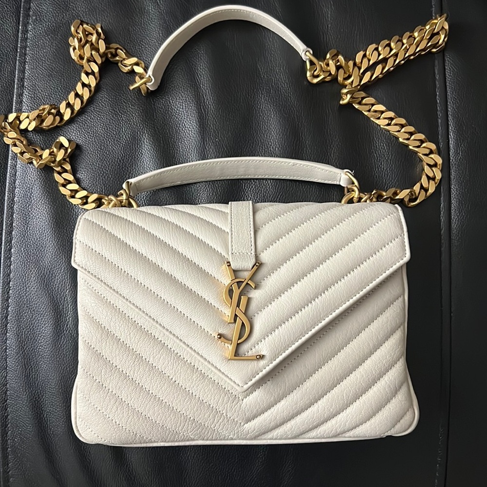 COLLEGE MEDIUM CHAIN BAG IN QUILTED LEATHER. NEW NEVER BEEN USED